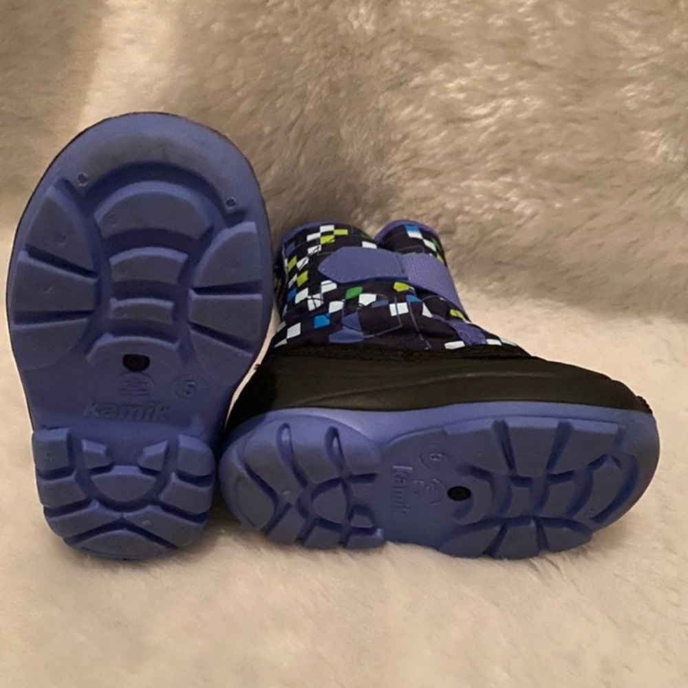 Kamik snow boots size 5. Smoke free home.